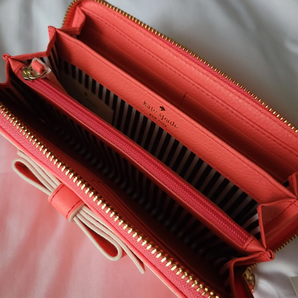 Kate Spade ♠️  Wallet - Picture 4 of 7